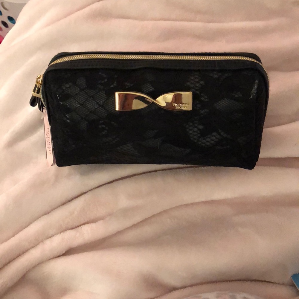 new with tags victorias secret makeup clutch